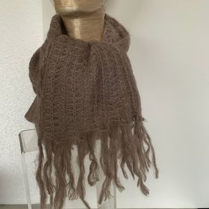 🌈 Scarf or Shawl whichever your need is! NWT Price firm